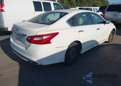 2016 Nissan Altima 2.5 S z USA, uszkodzony, nr VIN 1N4AL3AP6GC271927